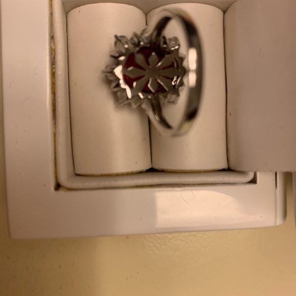 Simulated ruby ring - Picture 3 of 7